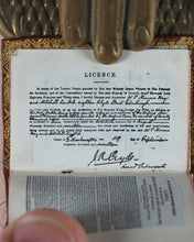 Load image into Gallery viewer, Holy Bible containing Old & New Testaments. New York Oxford University Press. American Branch. 1919. >>Attractively bound miniature Bible <<