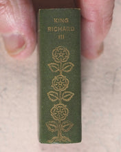 Load image into Gallery viewer, Shakespeare, William. Ellen Terry Shakespeare (complete set of 40). Bryce, David & Son. Glasgow. 1904.