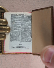 Load image into Gallery viewer, Holy Bible containing Old &amp; New Testaments. New York Oxford University Press. American Branch. 1919. &gt;&gt;Attractively bound  miniature Bible &lt;&lt;
