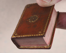 Load image into Gallery viewer, Holy Bible containing Old &amp; New Testaments. New York Oxford University Press. American Branch. 1919. &gt;&gt;Attractively bound  miniature Bible &lt;&lt;
