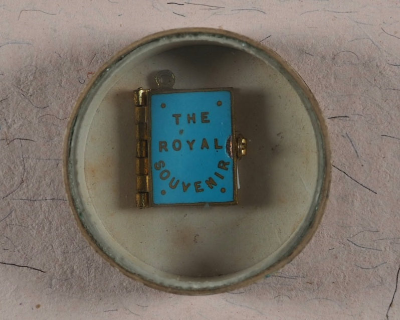 Royal Souvenir. [No publisher. No date. Circa 1910].