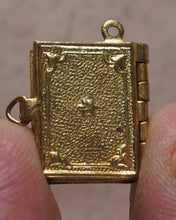 Load image into Gallery viewer, Royal Souvenir. [No publisher. No date. Circa 1910].
