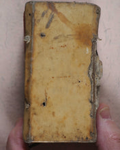 Load image into Gallery viewer, Franco̧is de Lacroix. Hortvlvs Marianvs Sive Praxes Variae colendi Beatißimam V. Mariam. Hubert Reulandt. Luxemburgi. 1627.
