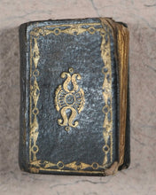 Load image into Gallery viewer, Poète en Miniature. Marcilly. Rue St. Jacques No. 10. Paris. 1850.
