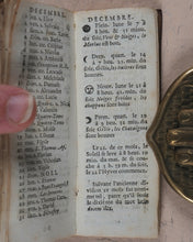 Load image into Gallery viewer, Petit almanach Universel Pour l’année M.D.CC.XVIII, Le. Moetjens, Adrian. La Haye. 1717.
