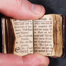 Load image into Gallery viewer, Lust Gärtlein Einer Betrübten Seelen täglich zu gebrauchen. Hein, I. Ebersbach. 1705. 1
