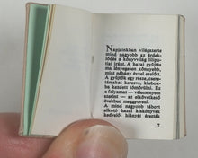 Load image into Gallery viewer, Janka, Gyula. A nemzetközi minikönyvgyűjtés helyzete és lehetőségei. [International Miniature Book Collection].Szepiroldami Konyvkiado. Budapest. 1973.
