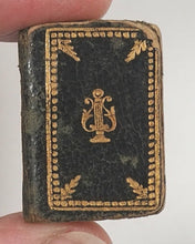 Load image into Gallery viewer, Doux Liens de Famille, Etrennes, Bouquets, et Complimens Pour l'An 1808. Marcilly, St. Julien le Pauvre, No. 7. Paris. [1807].
