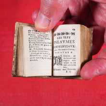 Load image into Gallery viewer, Heures de Cour contenant les sept offices de la semaine. Les 7 pseaumes, Vespres, Hymns &amp; Les Litan avec les Prieres du matin &amp; du soir &amp; les Oraisons devant et apres le Commun. Publication Date: 1676 CONDITION: VERY GOOD
