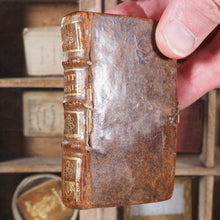 Load image into Gallery viewer, Imitation of Christ. Thomae a Kempis canonici regularis ordinis S.Augustini De Imitatione Christi Libri Quatuor recensiti ad finem autographi anni 1441. THOMAS A KEMPIS Publication Date: 1740 CONDITION: VERY GOOD [MINIATURE BOOK-Imitation of Christ]
