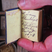 Load image into Gallery viewer, Life of Christ.   S.D Ewins &amp; Son. 9 , Ave Maria Lane. [London]. Circa 1845 &gt;&gt;VARIANT PETTER&#39;S DIAMOND MINIATURE BOOK&lt;&lt;
