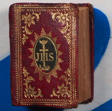 Load image into Gallery viewer, Bible in minuiture [sic] or a concise history of Old &amp; new Testaments Bible in minuiture or a concise history of Old &amp; new Testaments. Publication Date: 1780 Condition: Very Good. &gt;&gt;MINIATURE BOOK&lt;&lt;
