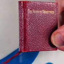 Load image into Gallery viewer, Goldsmith, Oliver. Vicar of Wakefield &gt;&gt;MINIATURE BOOK&lt;&lt; Publication Date: 1900 Condition: Very Good. Binding Variant C. &gt;&gt;MINIATURE BOOK&lt;&lt;
